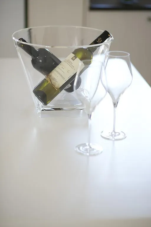Velia Boutique Apartments Уранополис