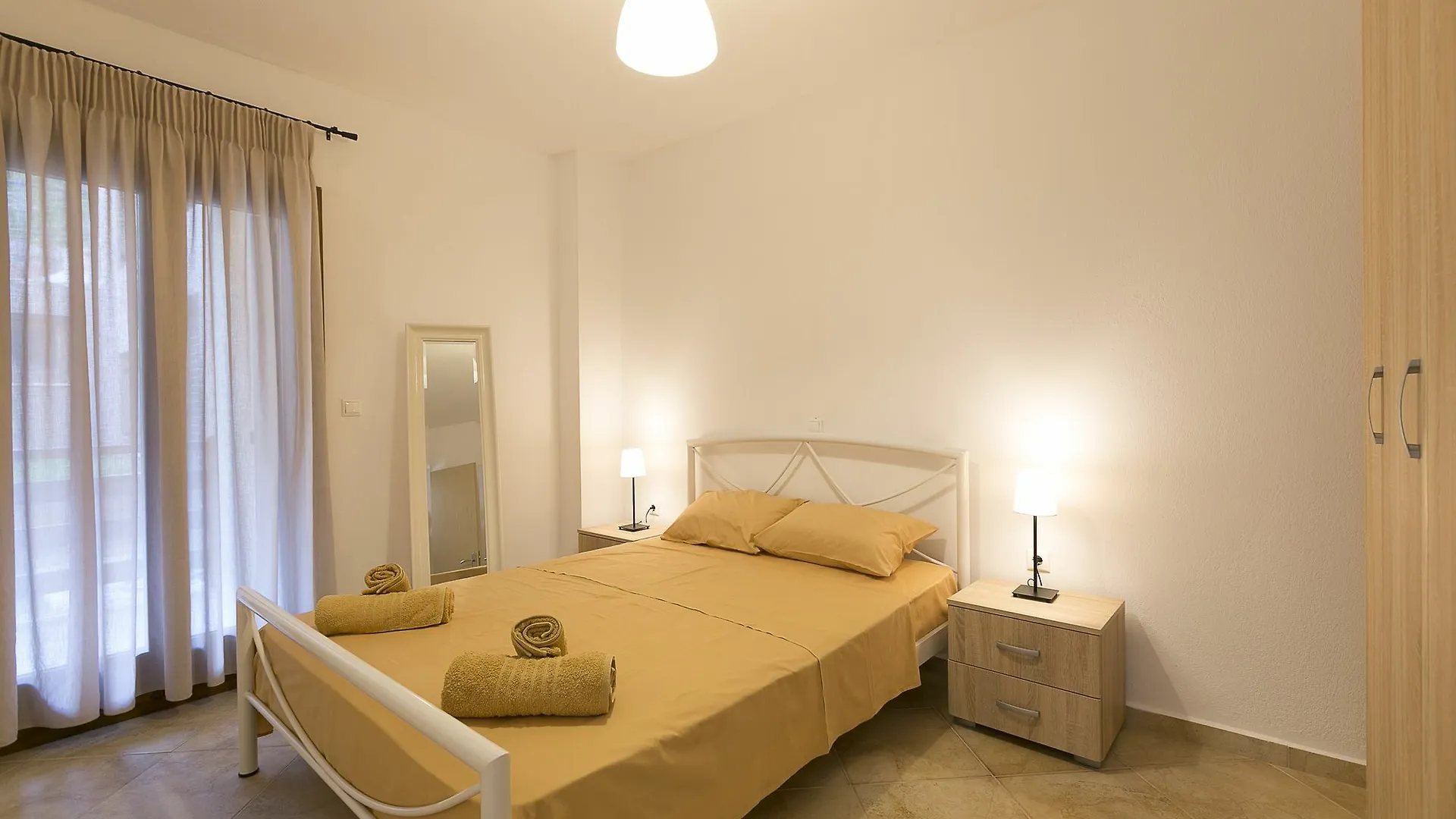 Velia Boutique Apartments Уранополис